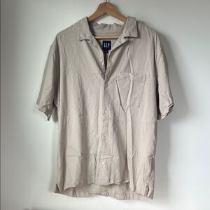 GAP Neutral Beige Short Sleeve Camp Shirt